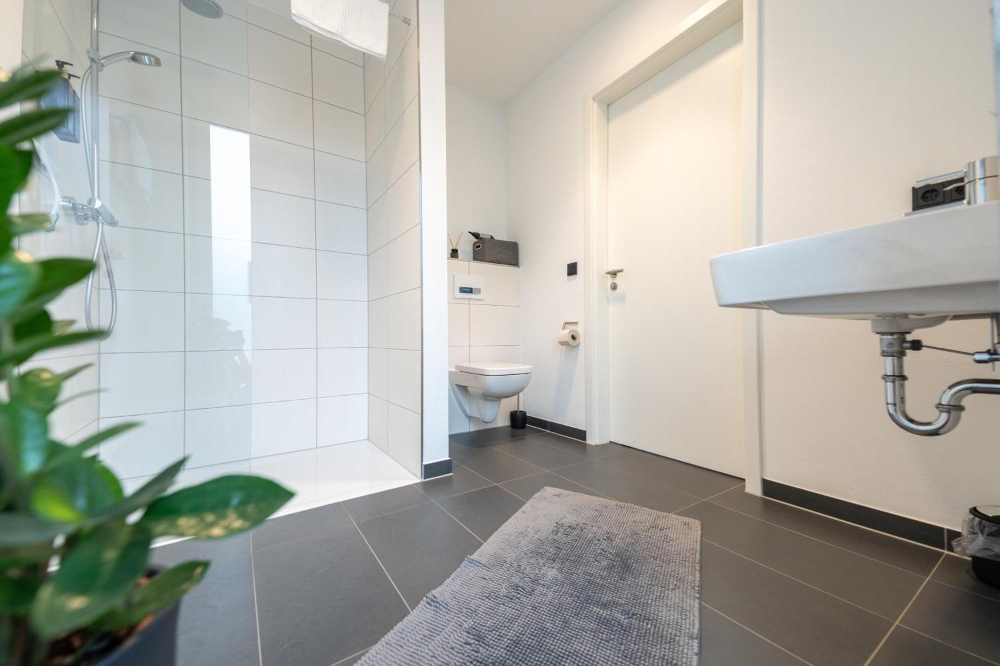Appartement Zentral - Fuer 6 - 2X Frei Parken - Terrasse à Gießen Extérieur photo